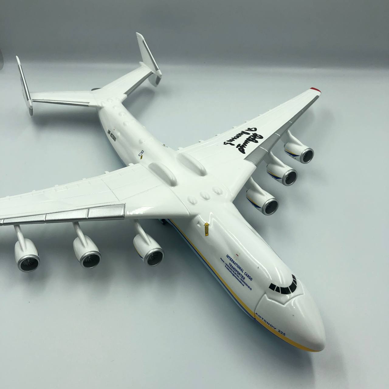 AIRCRAFT MODEL: ANTONOV AN-225 MRIYA UR-82060 WITH AUTOGRAPH PIC DMYTRAIRCRAFT MODELTMK HandelStatic