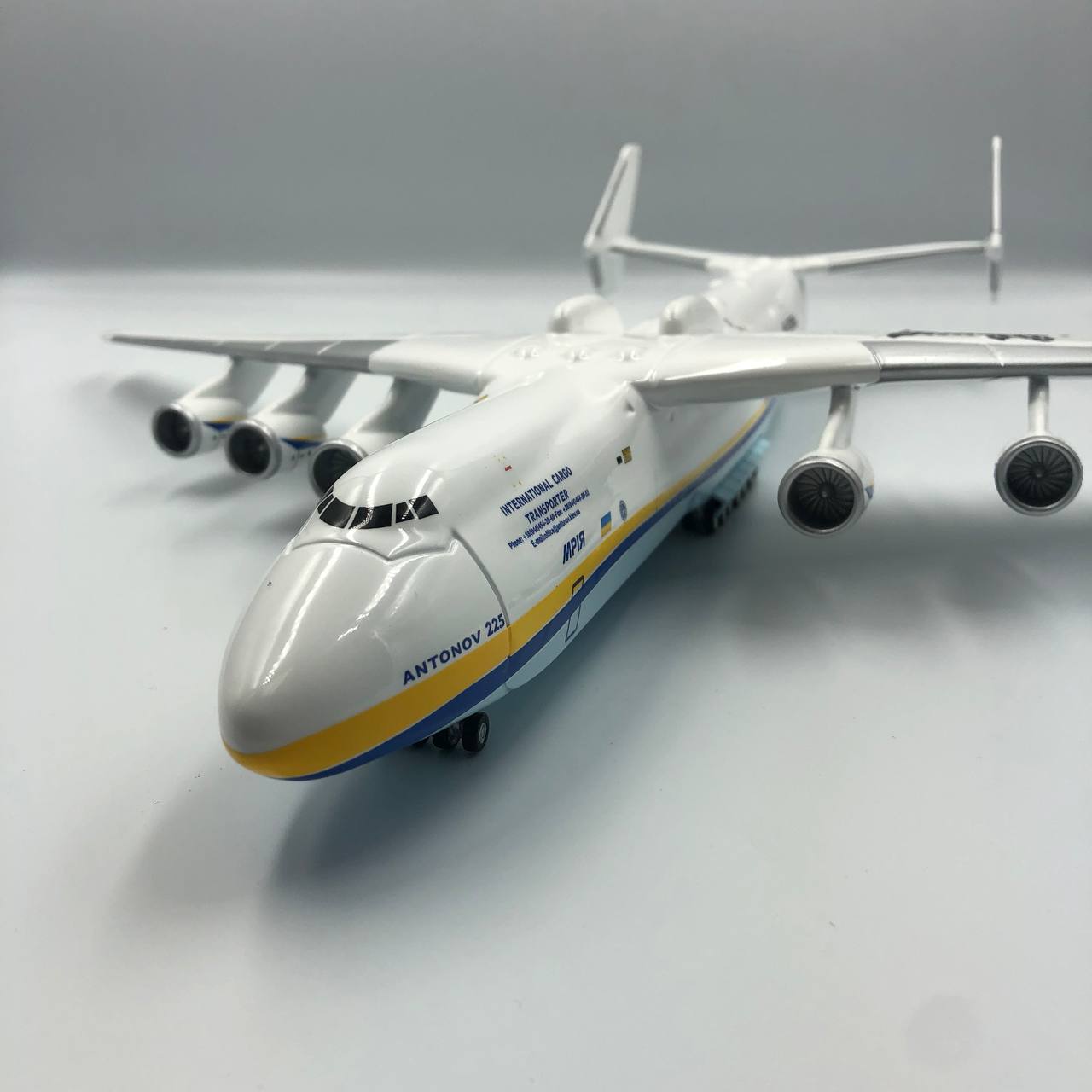 AIRCRAFT MODEL: ANTONOV AN-225 MRIYA UR-82060 WITH AUTOGRAPH PIC DMYTRAIRCRAFT MODELTMK HandelStatic